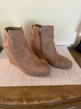 Nine West Tan Suede Wedge Ankle Boots